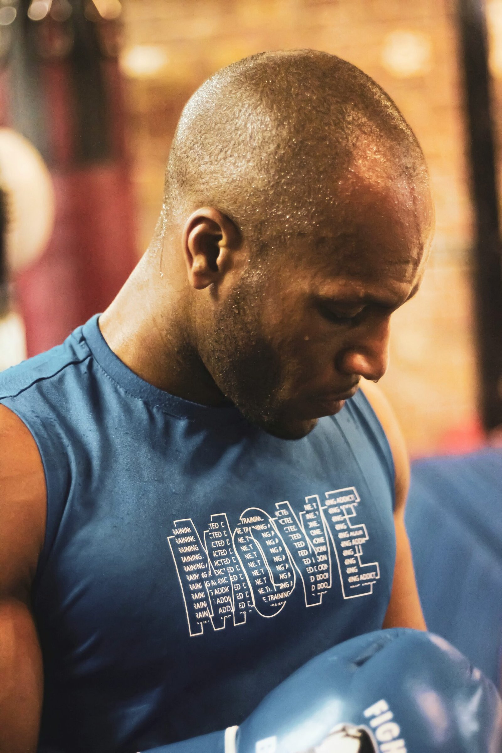 man wearing grey Move sleeveless shirt